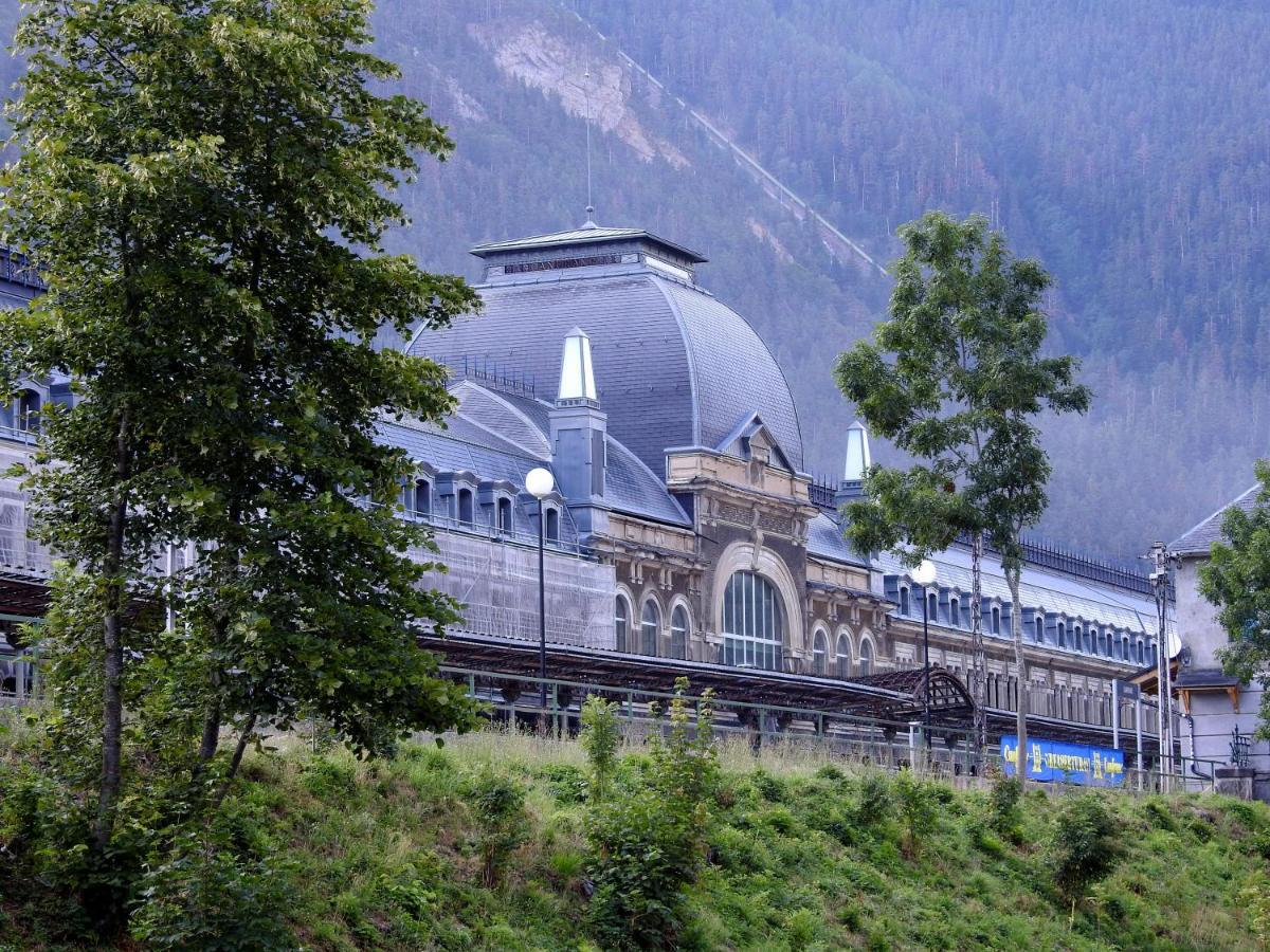 Apartamento Pinsapo Canfranc-Estación Exterior foto